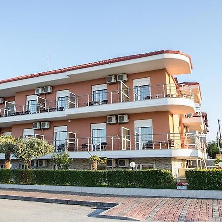 Paralía Denis Studios And Apartments מראה חיצוני תמונה