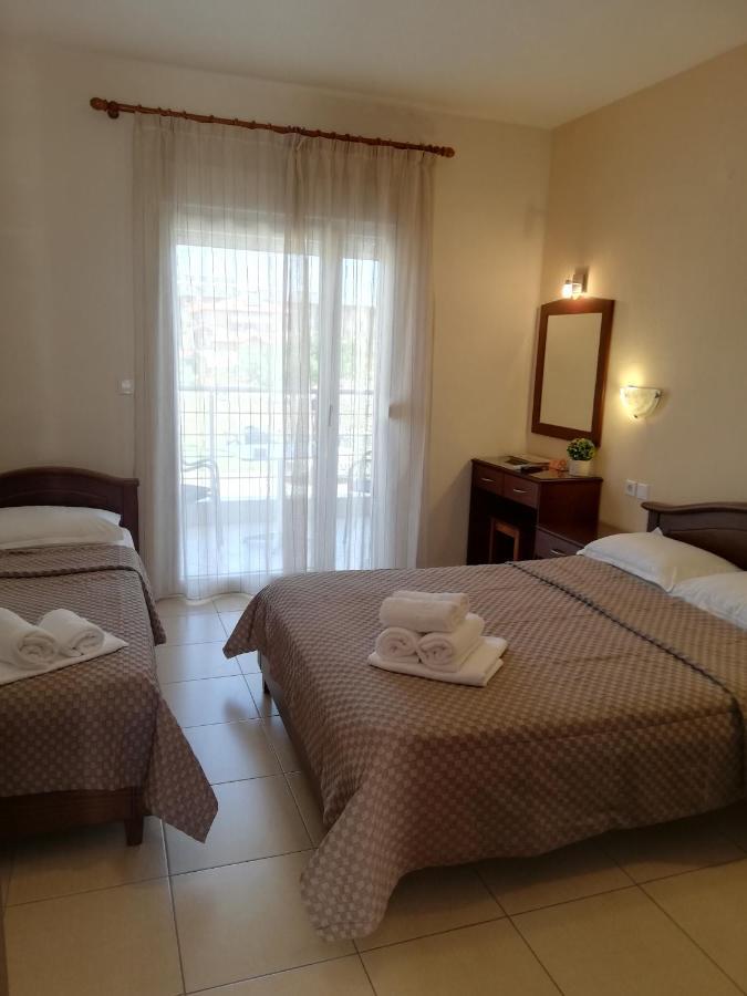 Paralía Denis Studios And Apartments מראה חיצוני תמונה