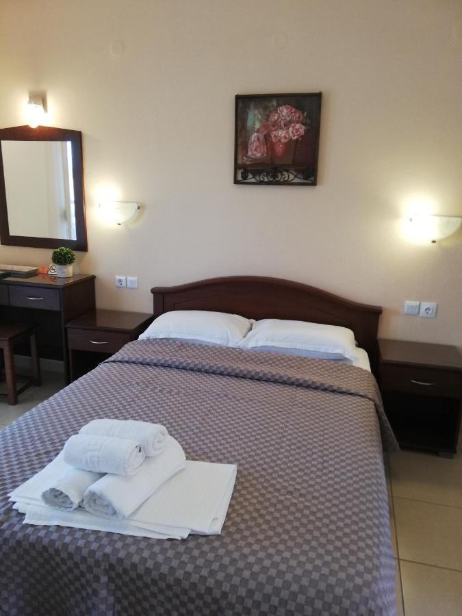 Paralía Denis Studios And Apartments מראה חיצוני תמונה