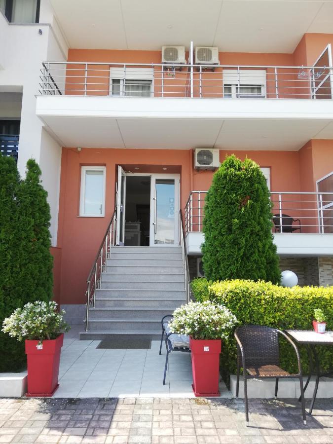 Paralía Denis Studios And Apartments מראה חיצוני תמונה