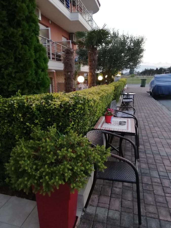 Paralía Denis Studios And Apartments מראה חיצוני תמונה