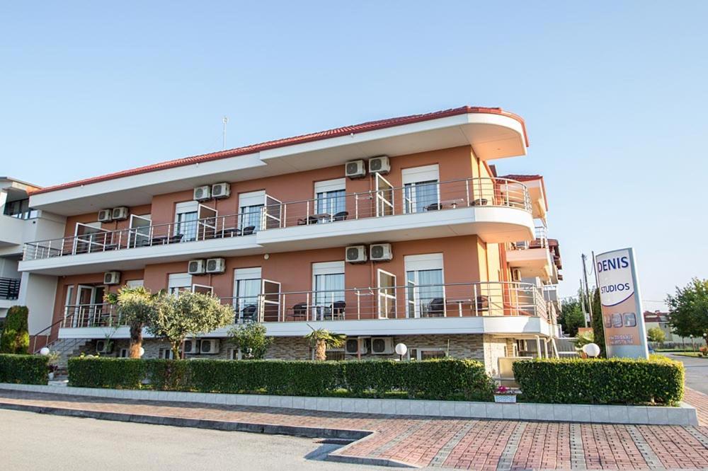 Paralía Denis Studios And Apartments מראה חיצוני תמונה