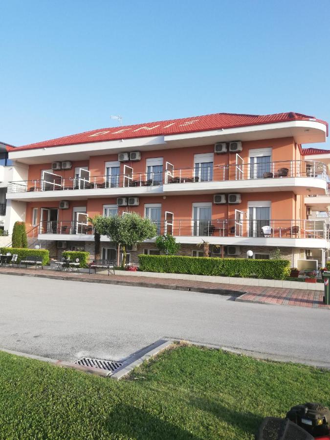 Paralía Denis Studios And Apartments מראה חיצוני תמונה