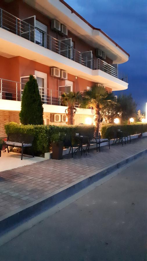 Paralía Denis Studios And Apartments מראה חיצוני תמונה